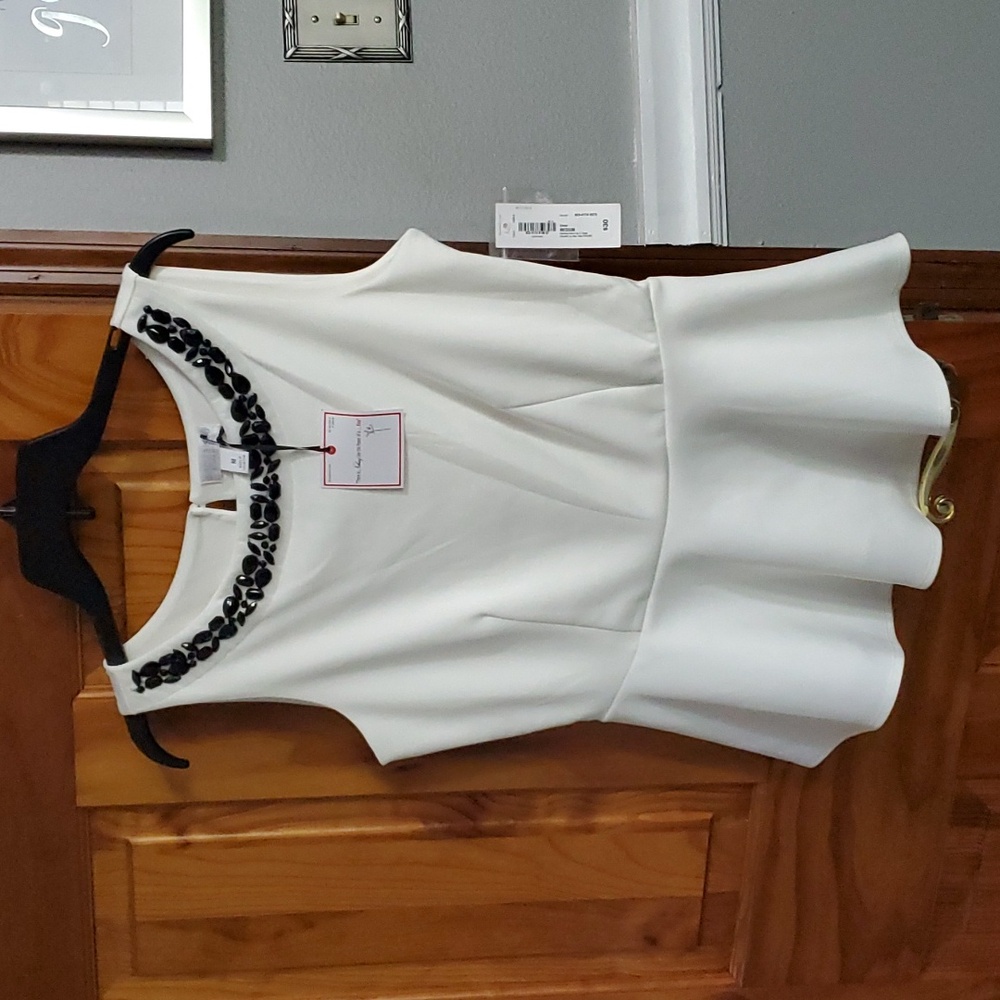 Bisou Bisou sleeveless creme top with black beaded neckline NWT